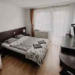 Szálloda Latarnik - Doskonala Lokalizacja, Blisko Atrakcji, 20min Do Plazy *