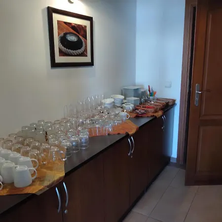 Otel Latarnik - Doskonala Lokalizacja, Blisko Atrakcji, 20min Do Plazy