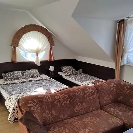 Hotel Latarnik - Doskonala Lokalizacja, Blisko Atrakcji, 15min Do Plazy Łeba