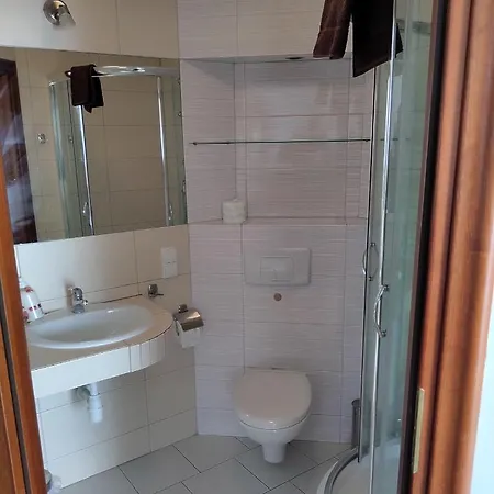 Hotel Latarnik - Doskonala Lokalizacja, Blisko Atrakcji, 20min Do Plazy