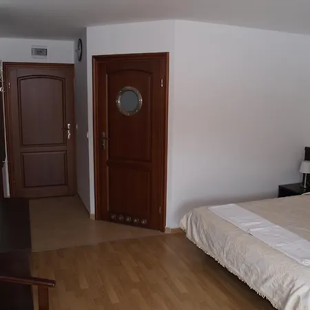 Hotel Latarnik - Doskonala Lokalizacja, Blisko Atrakcji, 20min Do Plazy *