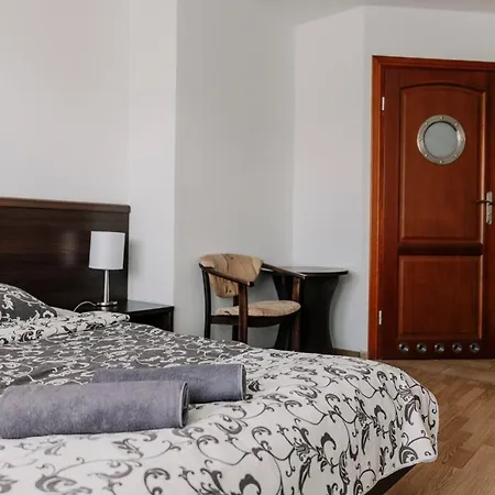 Otel Latarnik - Doskonala Lokalizacja, Blisko Atrakcji, 20min Do Plazy *