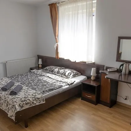 Otel Latarnik - Doskonala Lokalizacja, Blisko Atrakcji, 20min Do Plazy