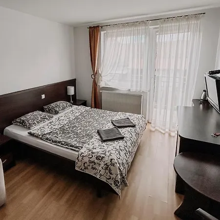 Otel Latarnik - Doskonala Lokalizacja, Blisko Atrakcji, 20min Do Plazy *