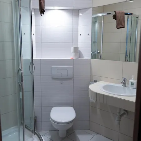 Hotel Latarnik - Doskonala Lokalizacja, Blisko Atrakcji, 20min Do Plazy *