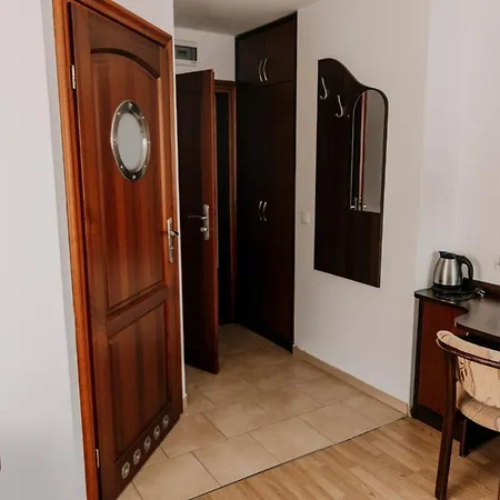 Latarnik - Doskonala Lokalizacja, Blisko Atrakcji, 15min Do Plazy *
