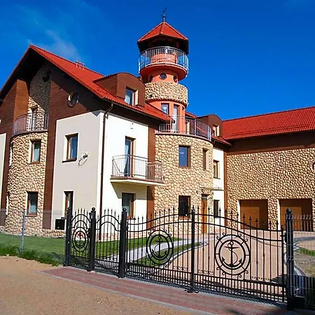 Szálloda Latarnik - Doskonala Lokalizacja, Blisko Atrakcji, 15min Do Plazy Łeba