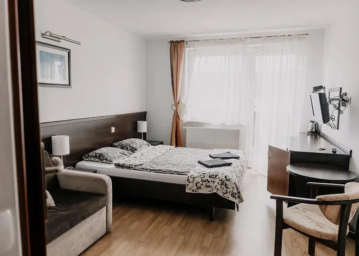 Hotel Latarnik - Doskonała Lokalizacja, Blisko Atrakcji, 20min Do Plaży *